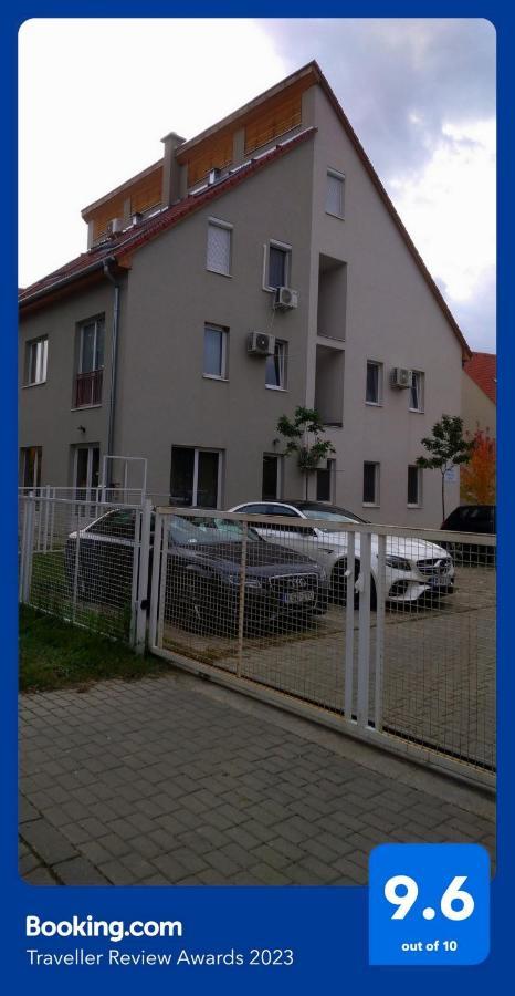 Blonde River Apartman Soter Szeged Eksteriør bilde